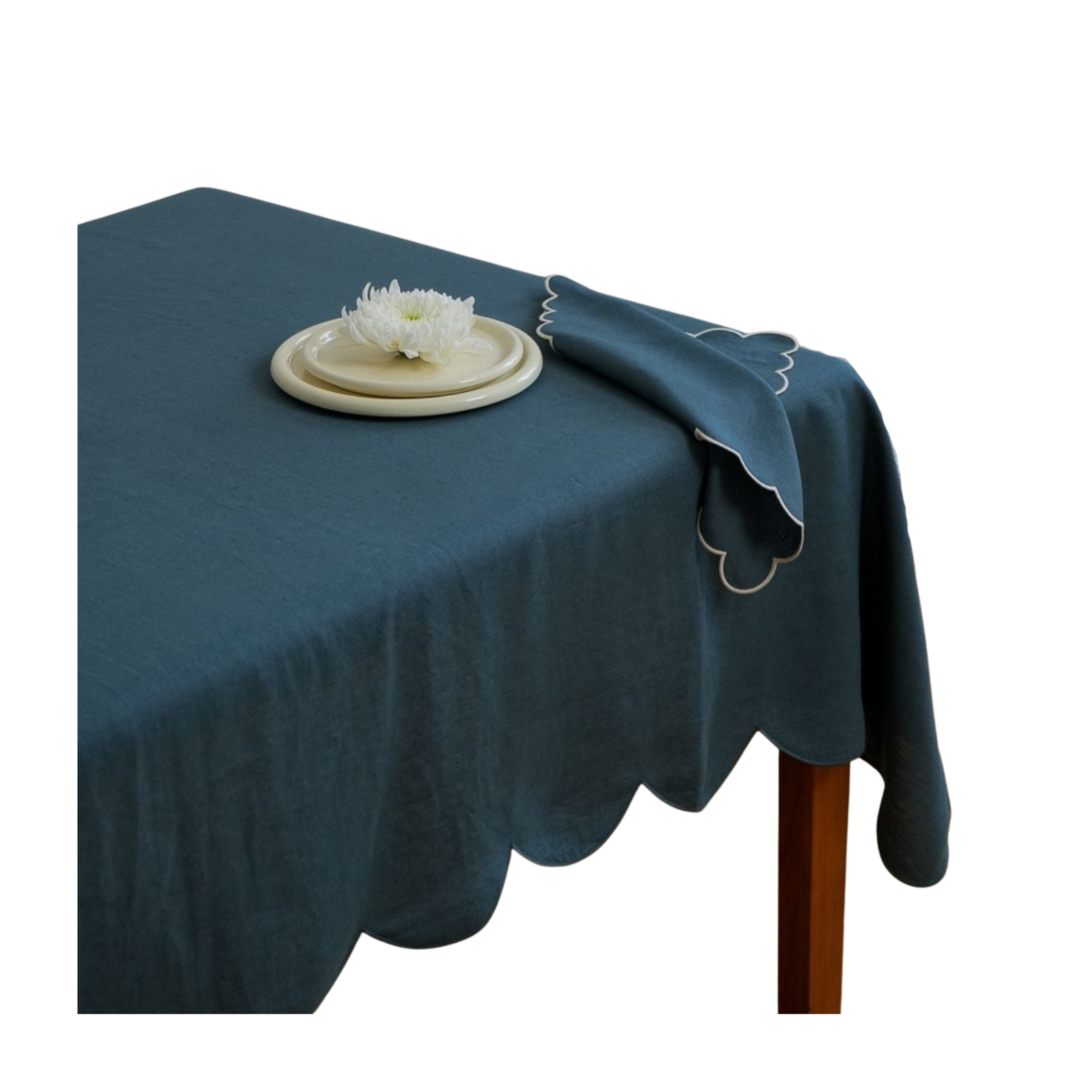 Scalloped Linen Napkins in Peacock Blue & White