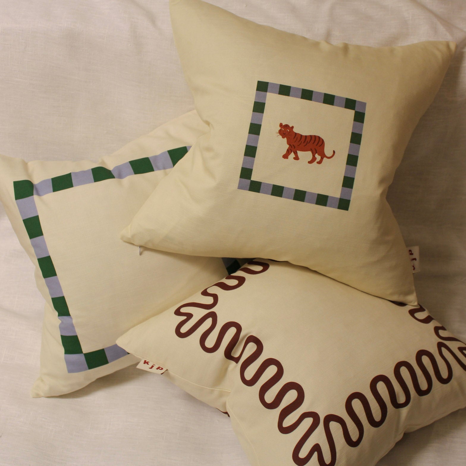 Pillow / Meander / Coffee + Milk Cushion