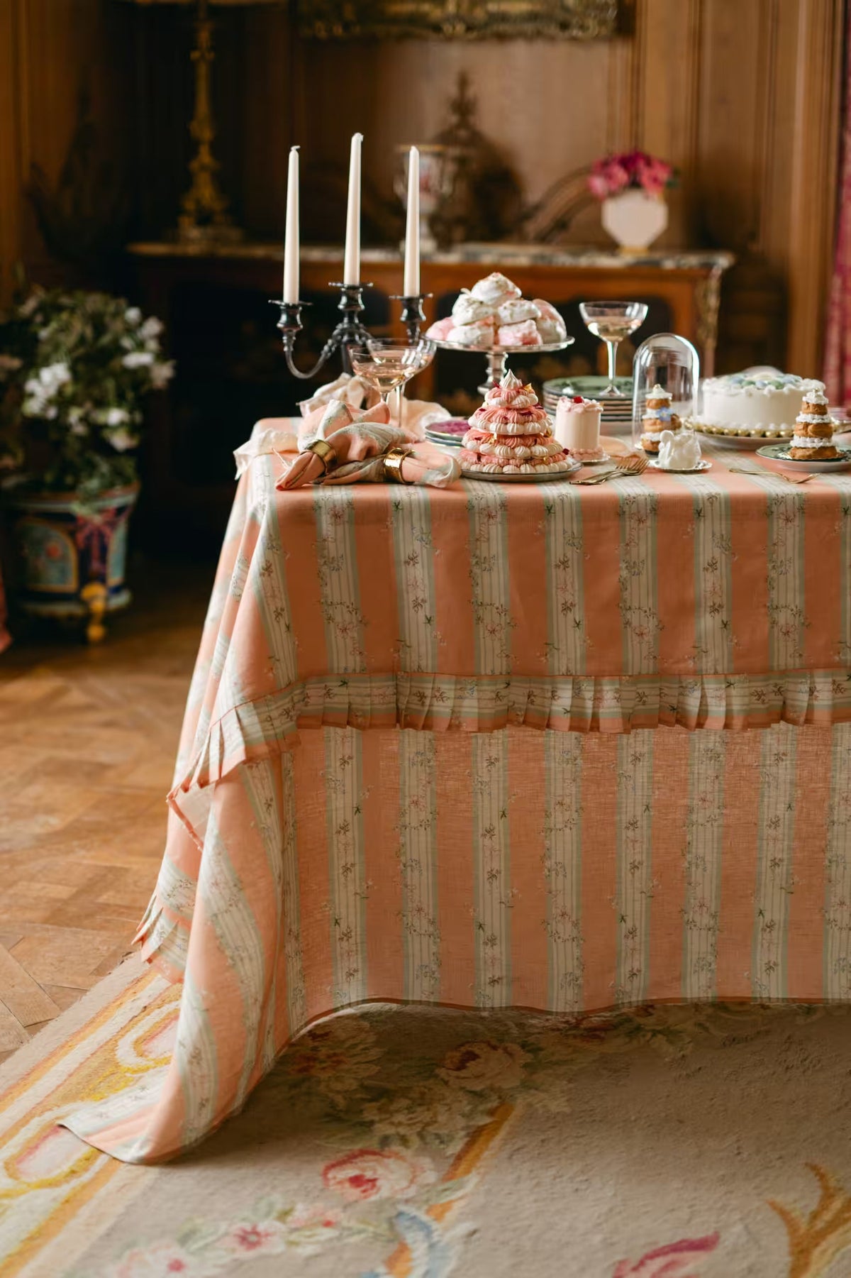 Dauphine Tablecloth