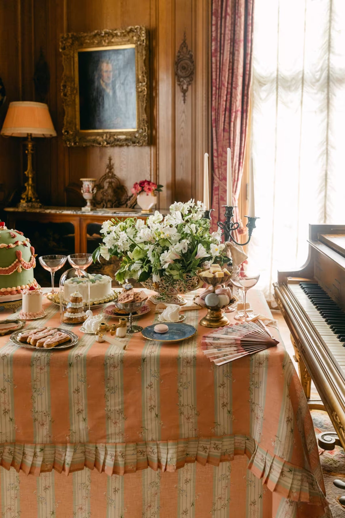 Dauphine Tablecloth
