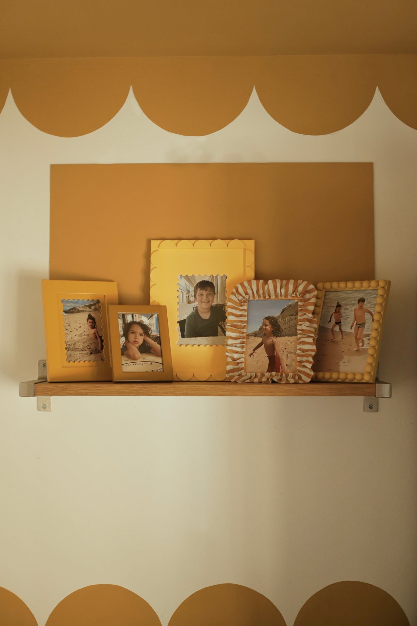 Cashmere Yellow Lacquered Scallop Frame