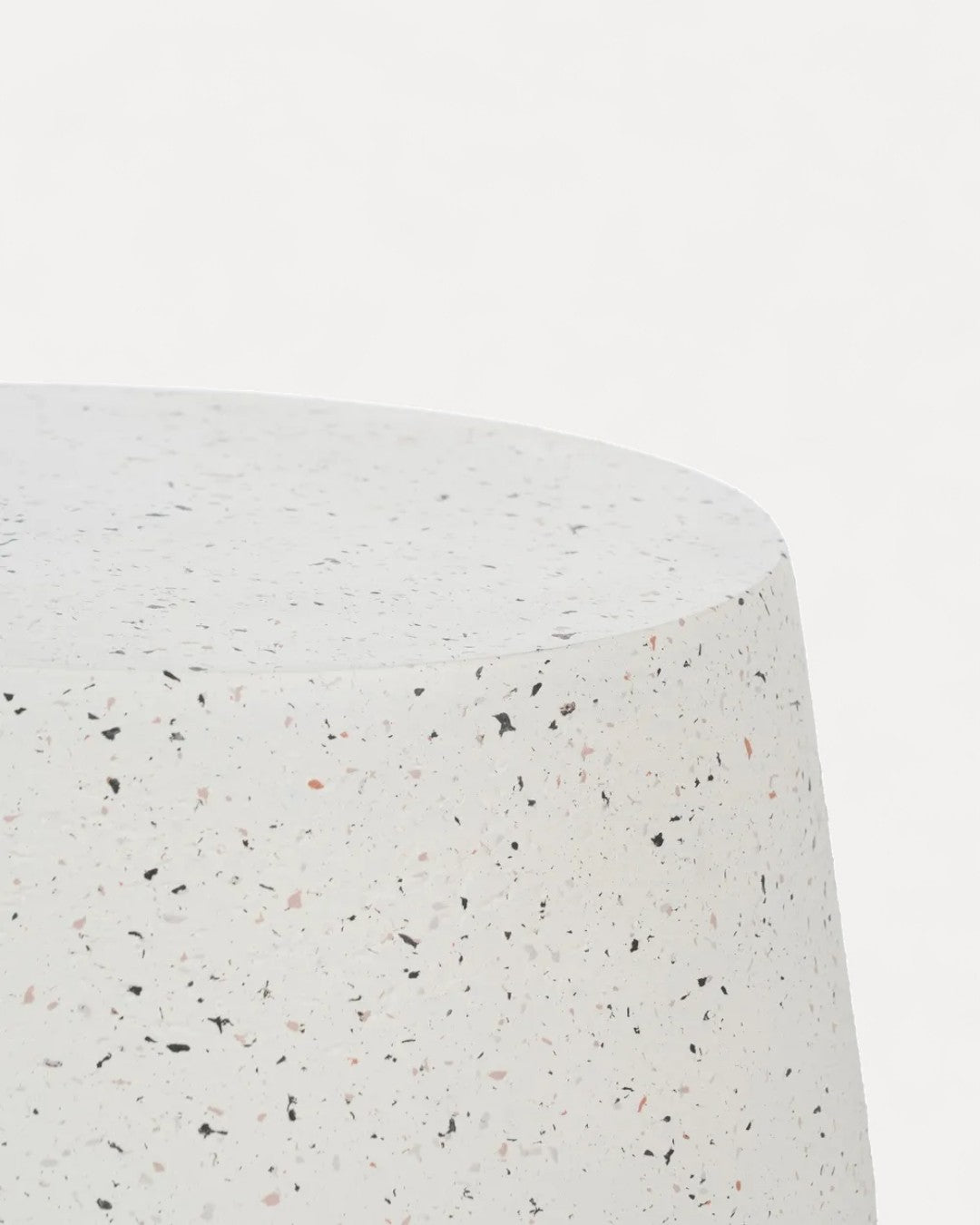 Evia Magnesium-Fibre Side Table, 48 × 48 × 41 cm