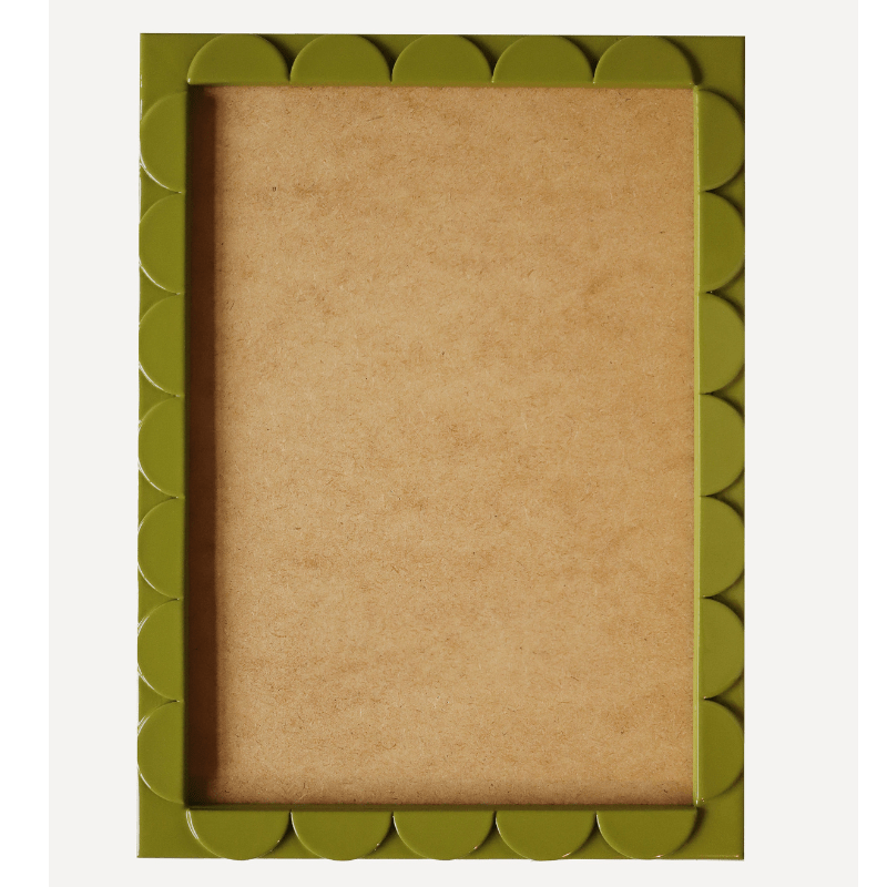 Scallop Picture Frame