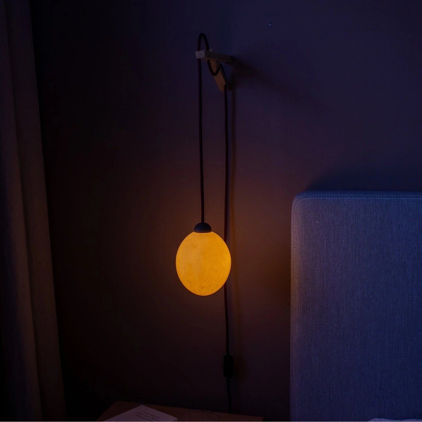 Lunar Lumin EGG lamp
