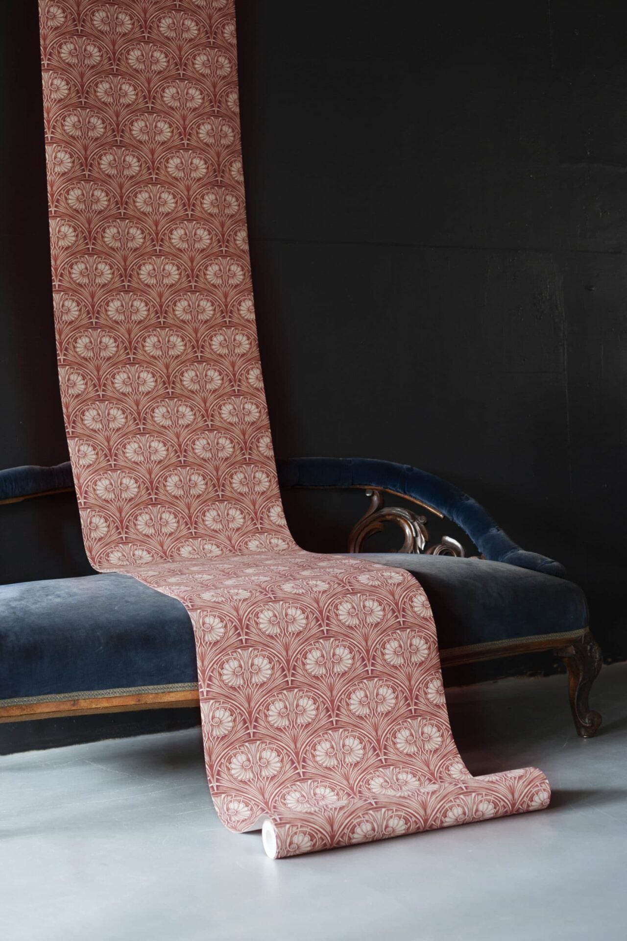 Loulou Rose Wallpaper