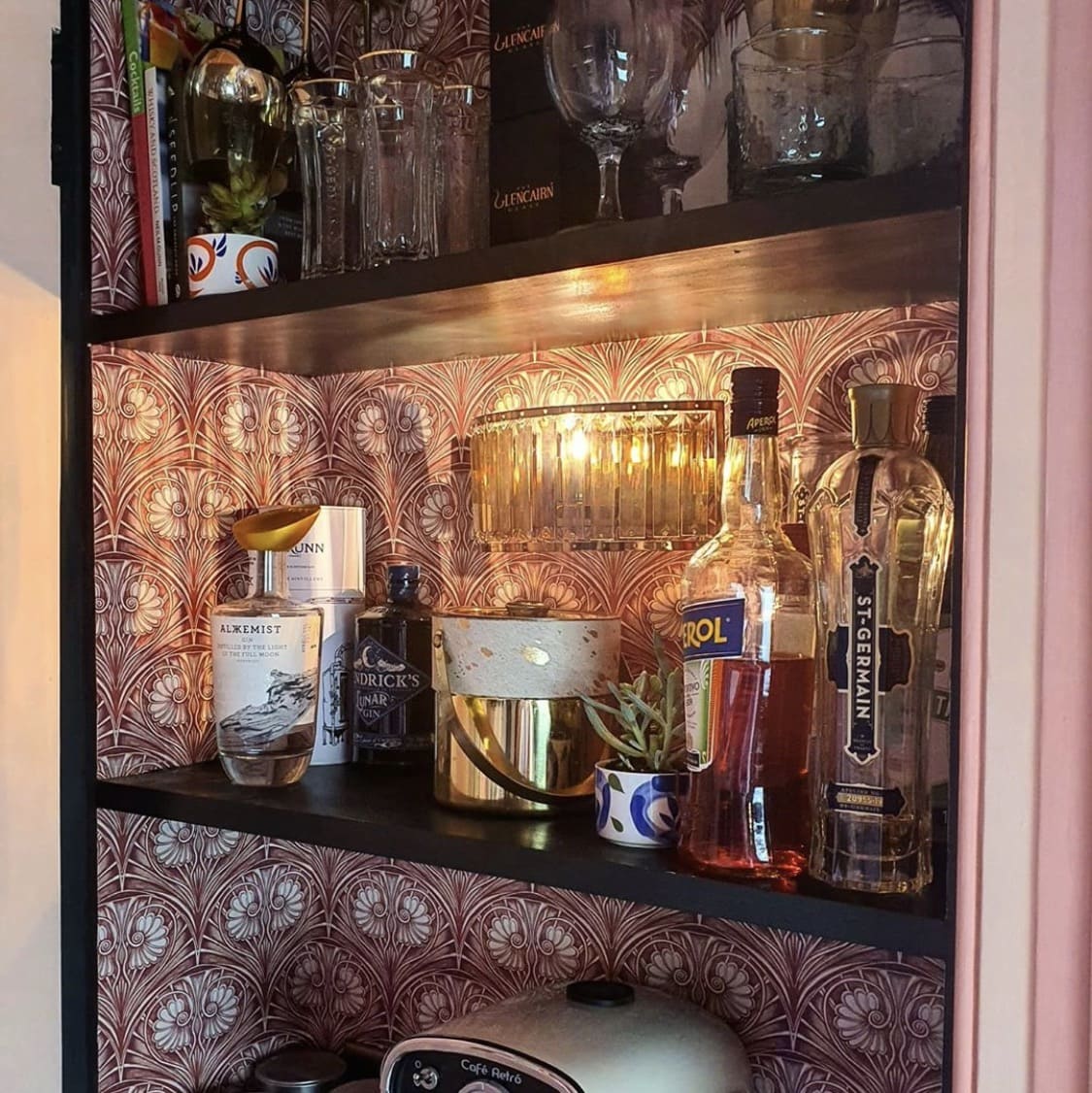 Loulou Rose Wallpaper