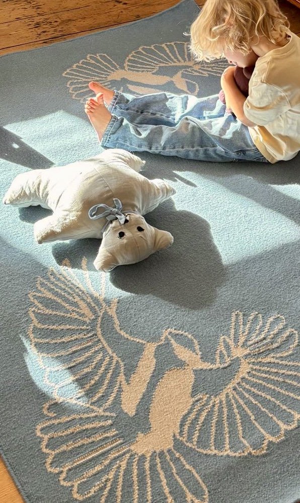 The Flying Birds Rug