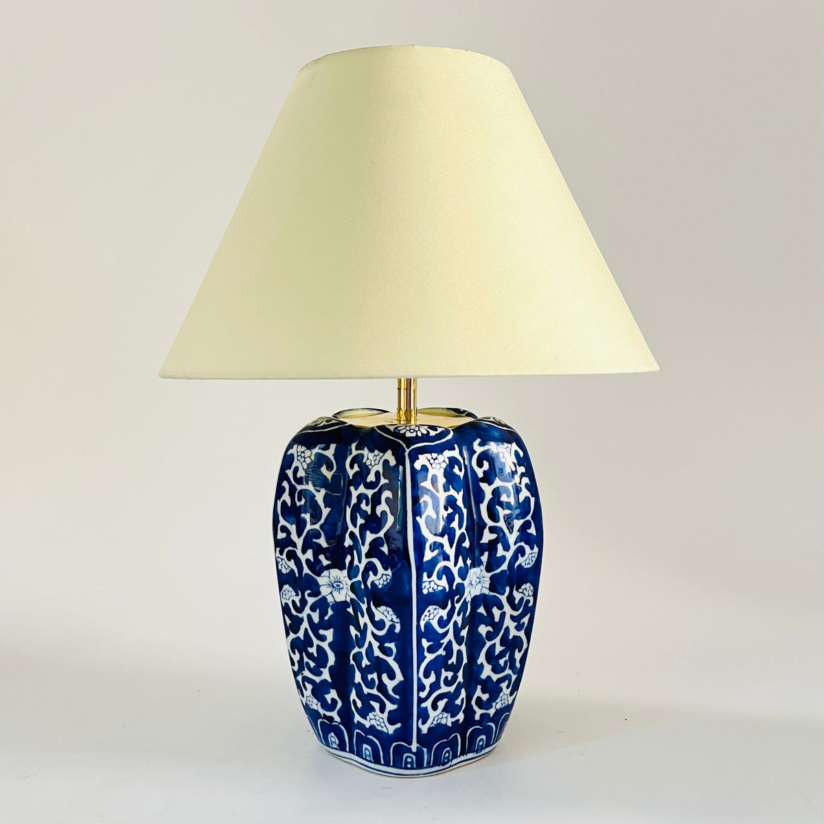 Antique Chinese Table Lamp