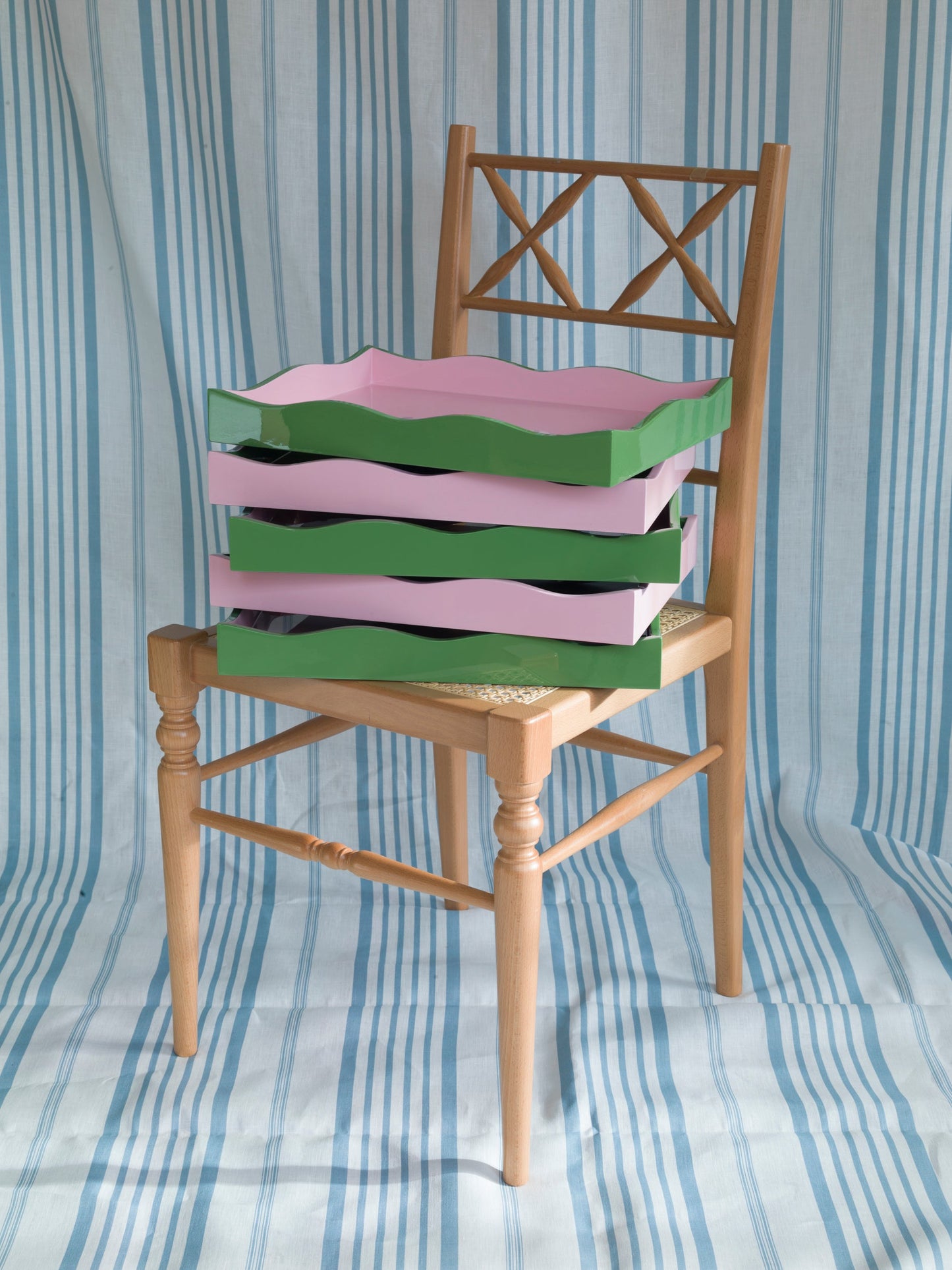 Allegra Wiggle Tray in Pink and Green
