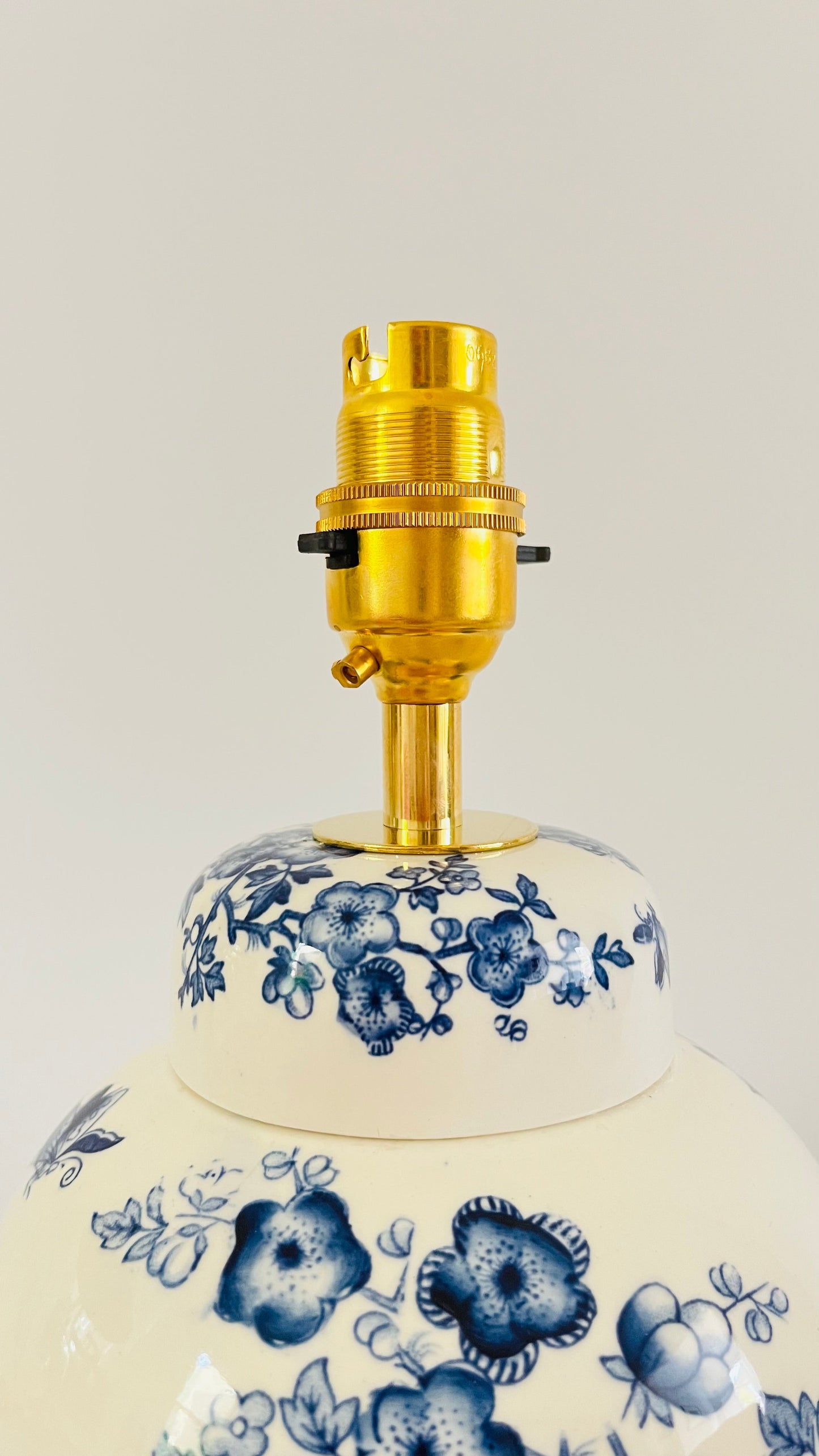 Antique Mason’s ‘Manchu’ Jar Lamp