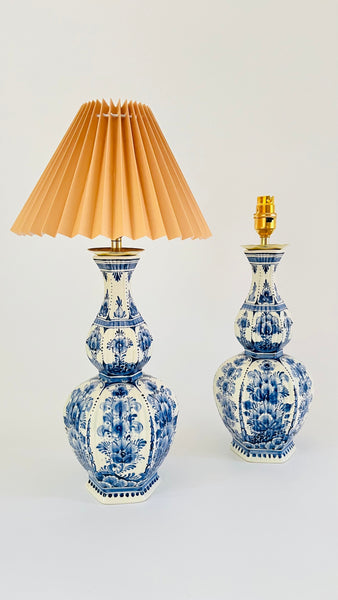Antique Delft ‘Knobbelvaas’ Lamp