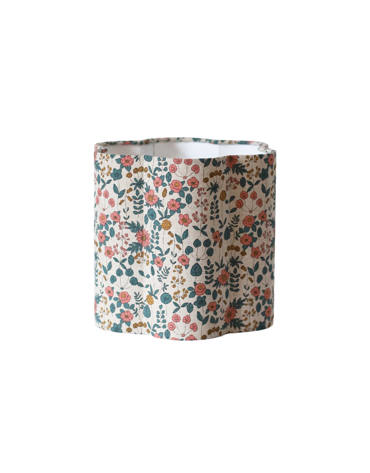 Abat-jour fleur Flora en coton beige imprimé fleurs multicolores, plié et fait main.