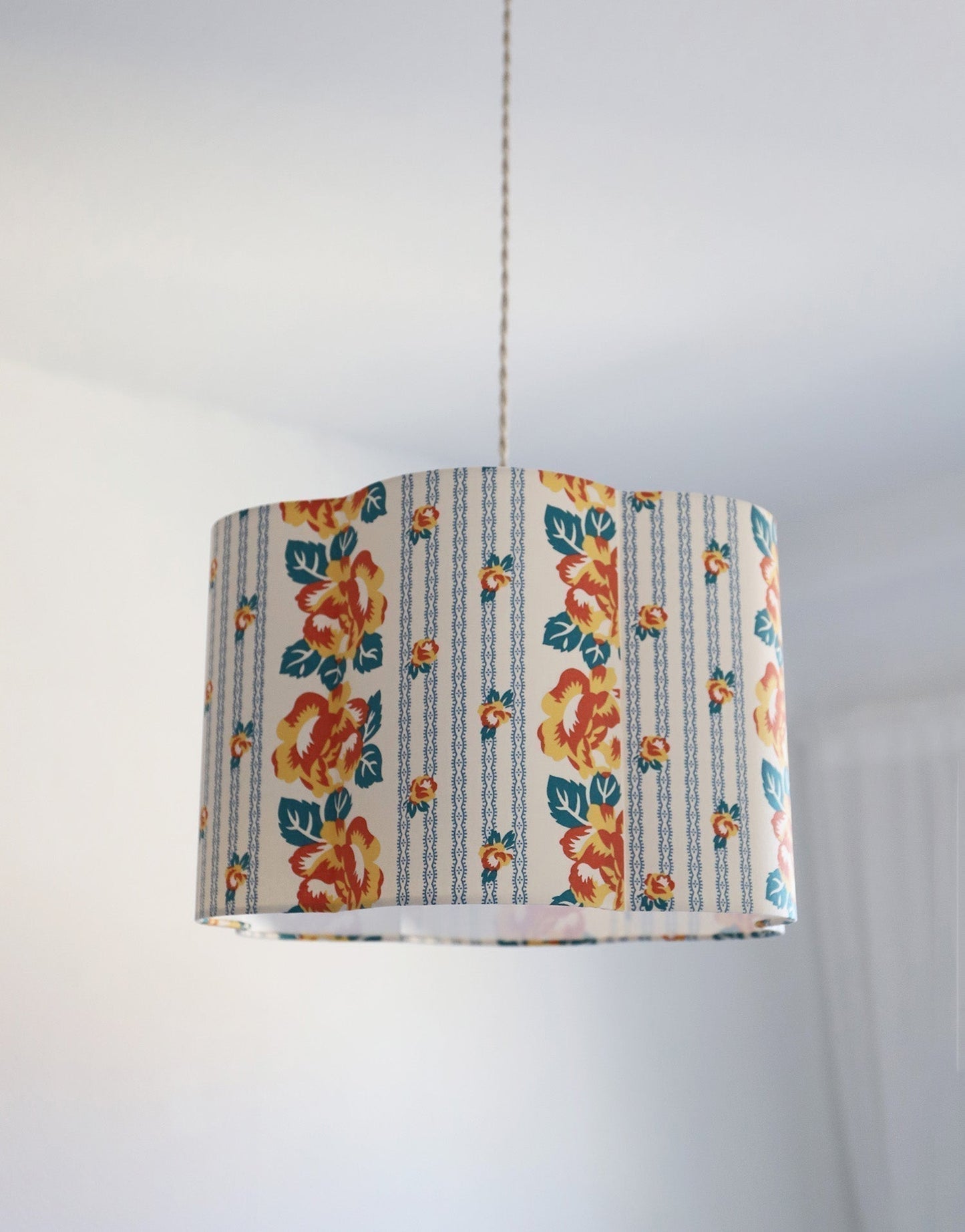 Flora Flower-Shaped Pendant Light "Vanavez Flowers"