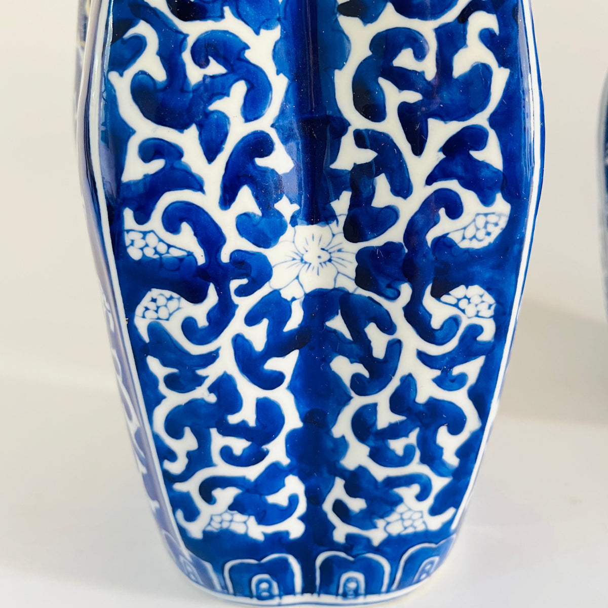 Antique Chinese Table Lamp