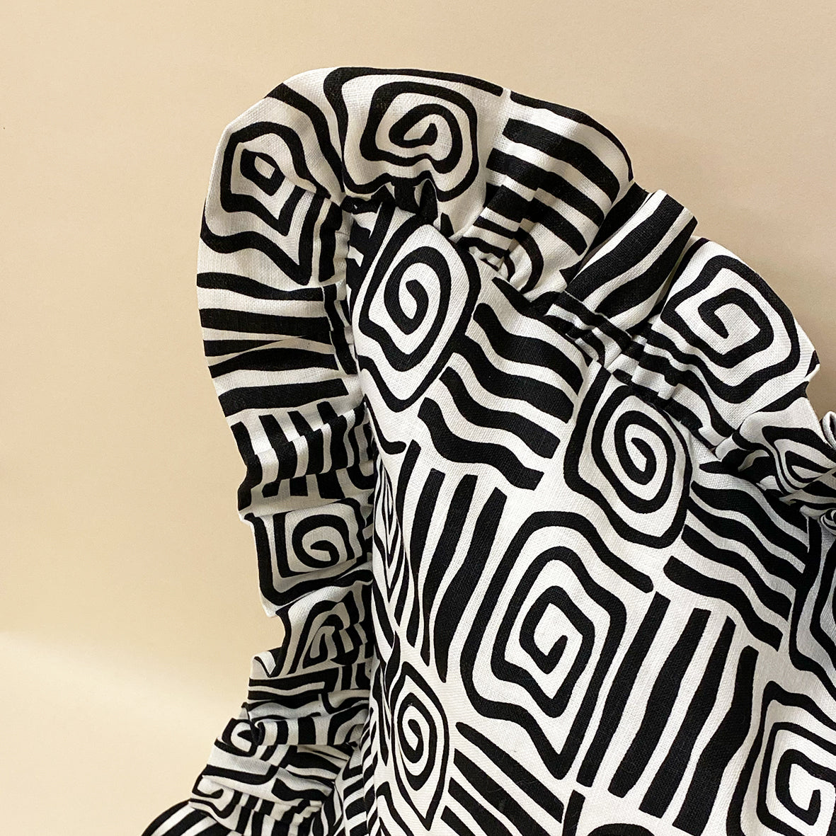 Pillow / Athena / Black Cushion