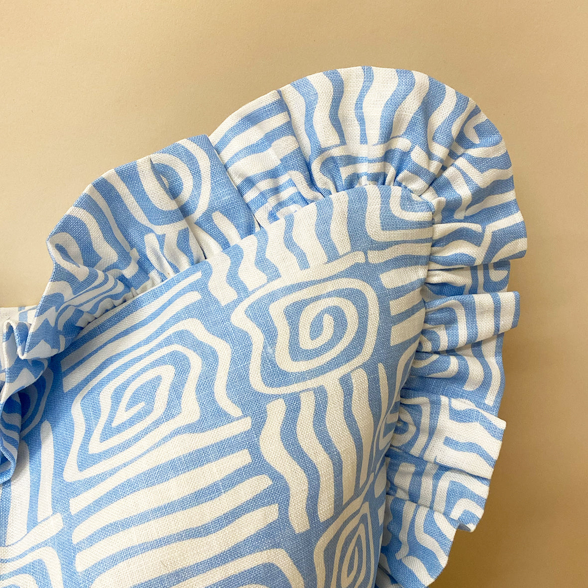 Pillow / Athena / Porcelain