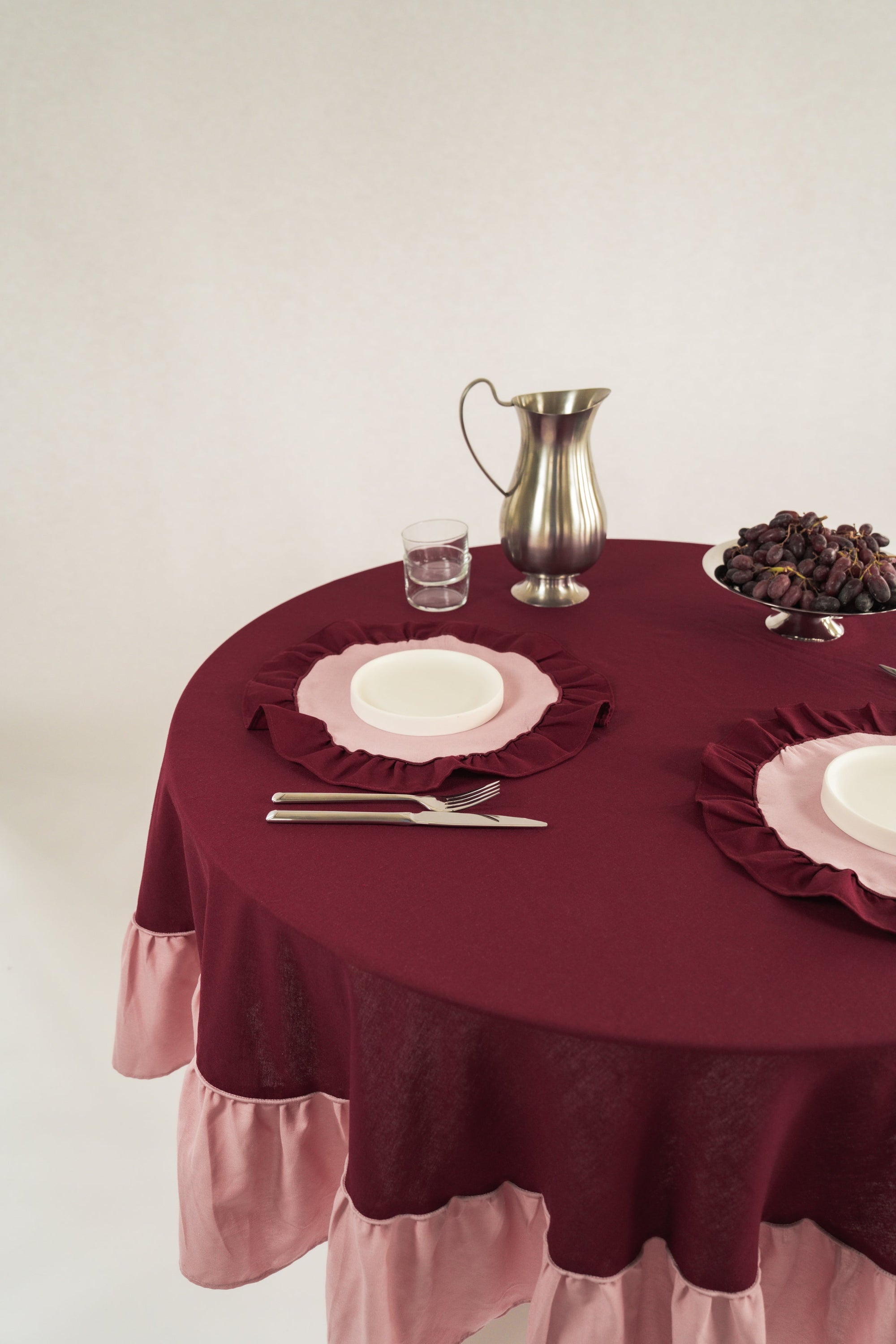 Tafelkleed rond ruffle cherry/roze