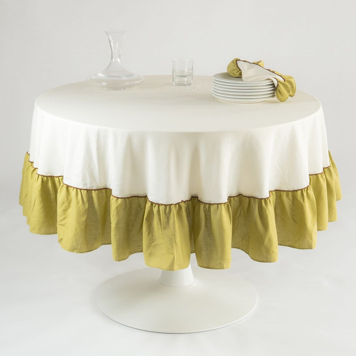 Round Ruffle Tablecloth, Ivory/Green