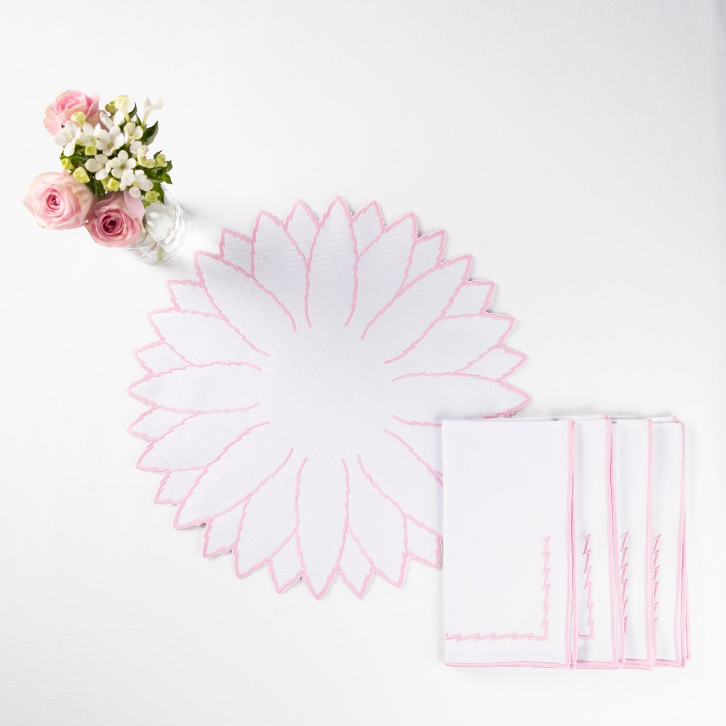 White And Pink Abacaxi Napkin - Set of Four