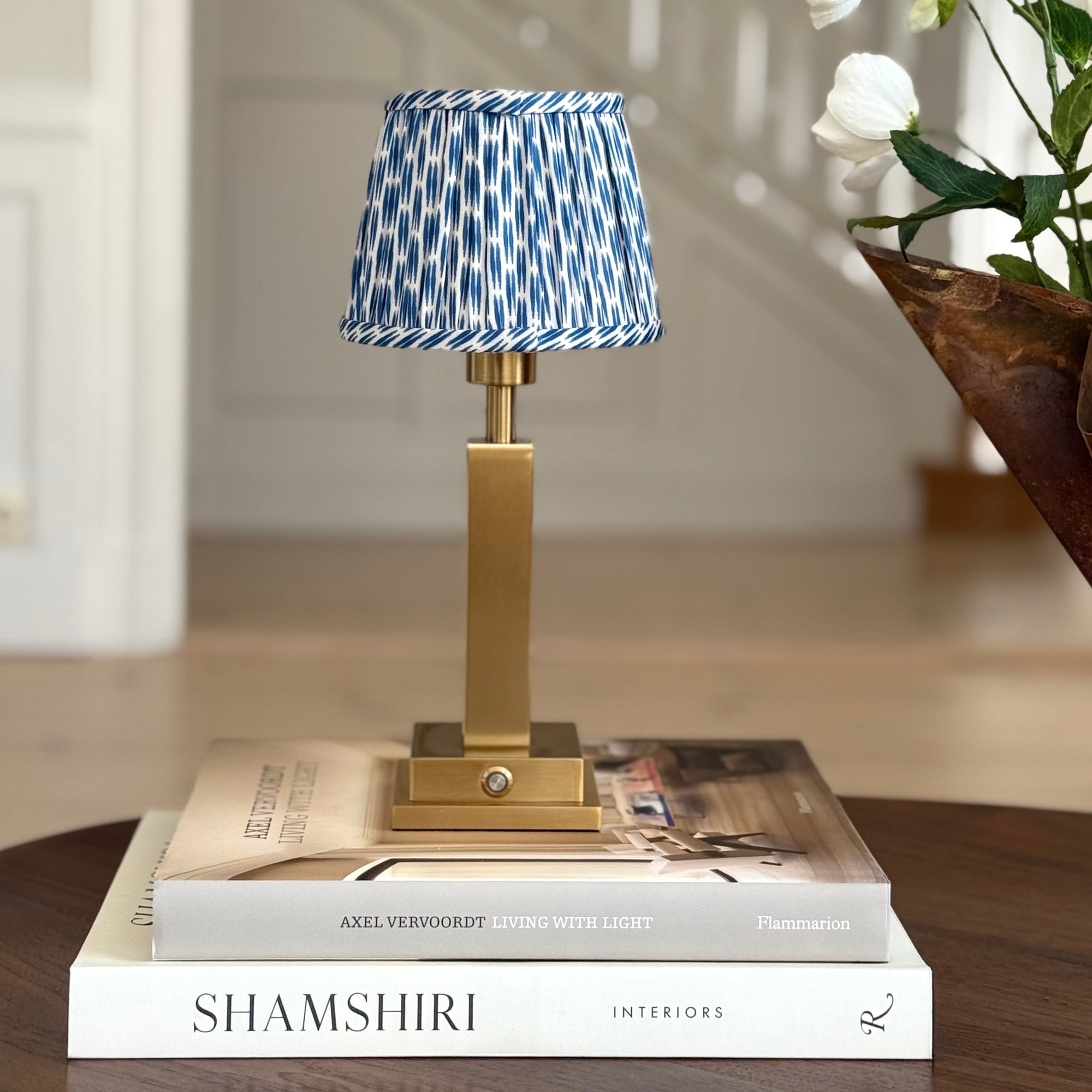 Athena Slim Rechargeable Table Lamp (Blue Ikat)