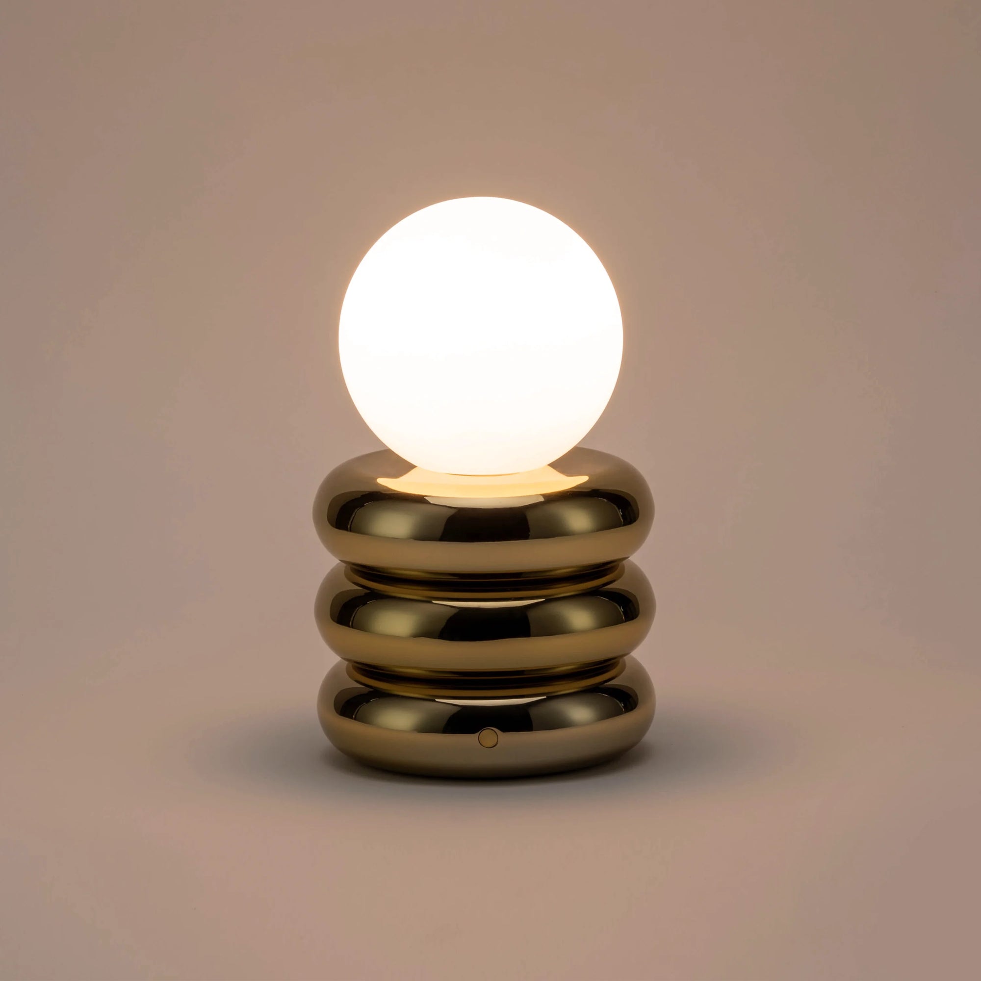 Brass rechargeable table lamp