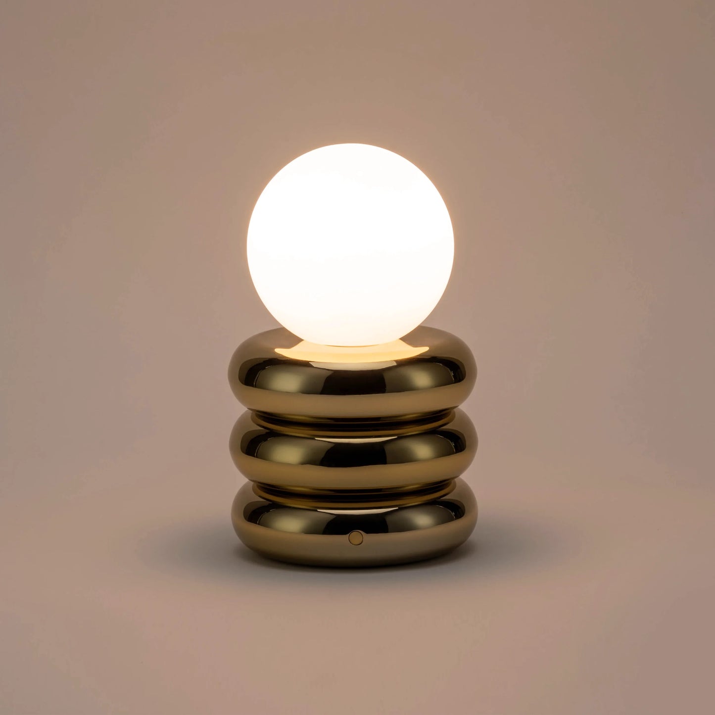 Brass rechargeable table lamp