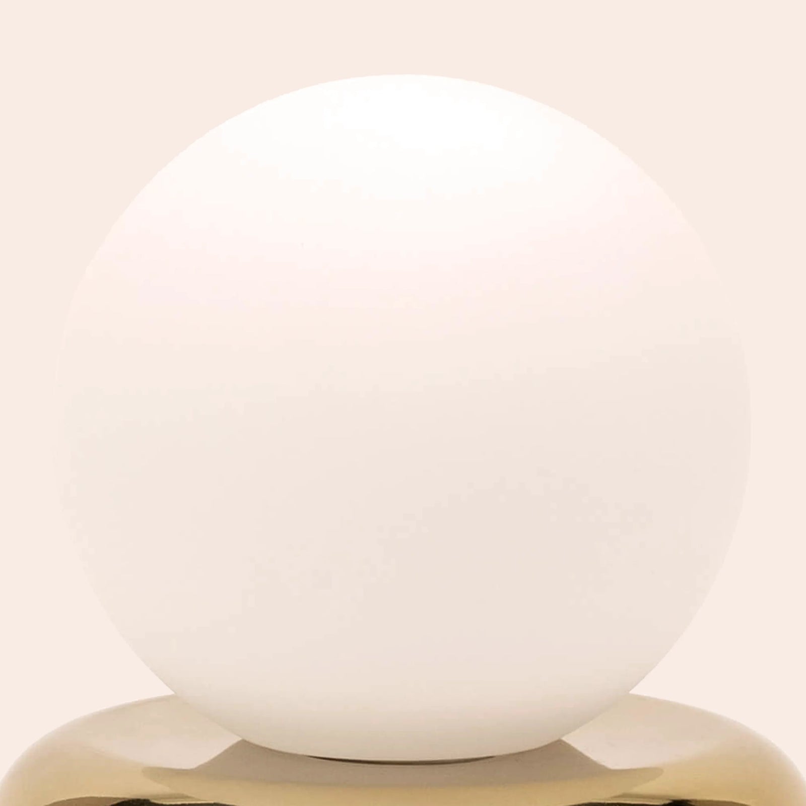 Brass rechargeable table lamp