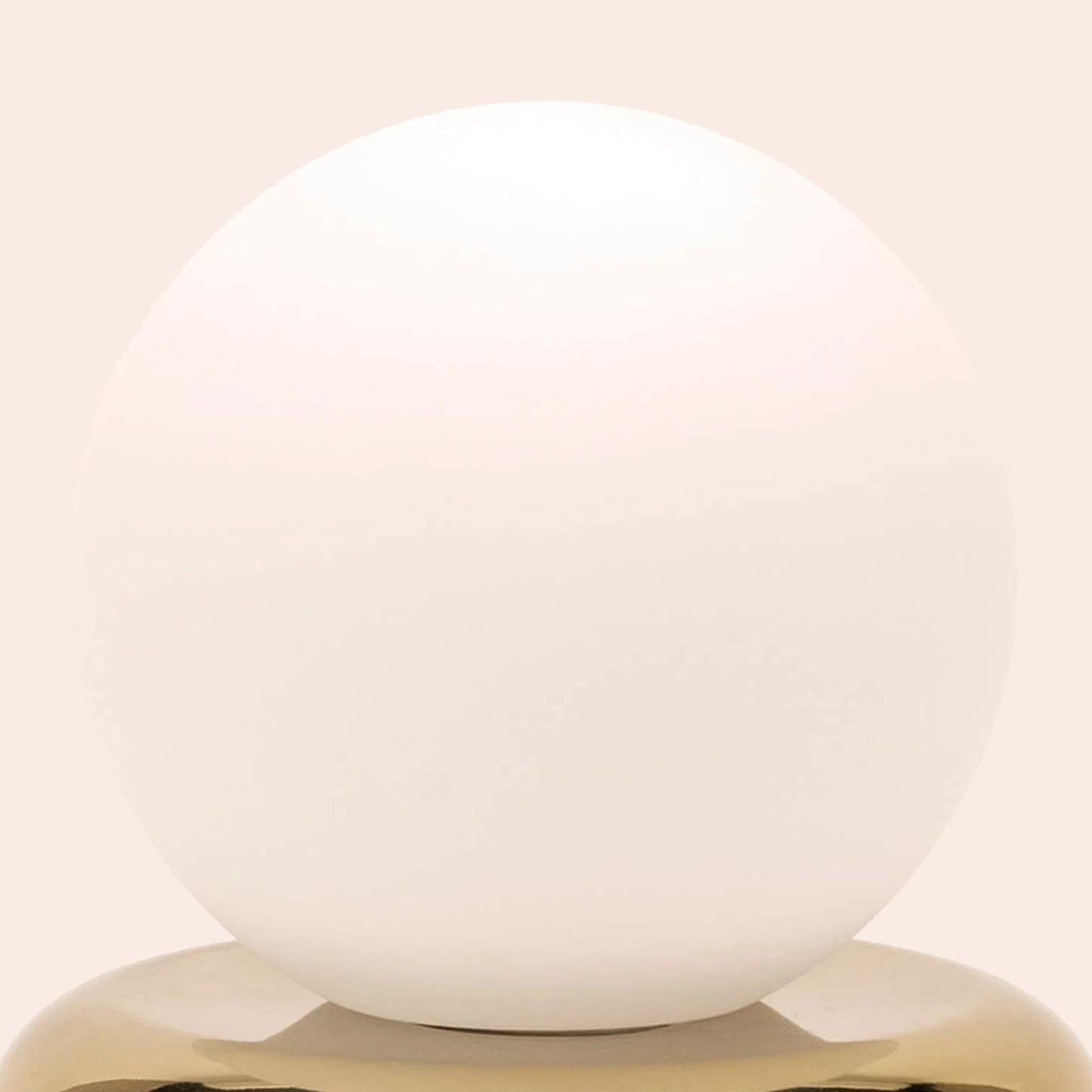 Brass rechargeable table lamp