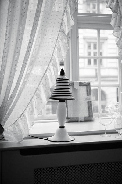 Rosenborg Table Lamp