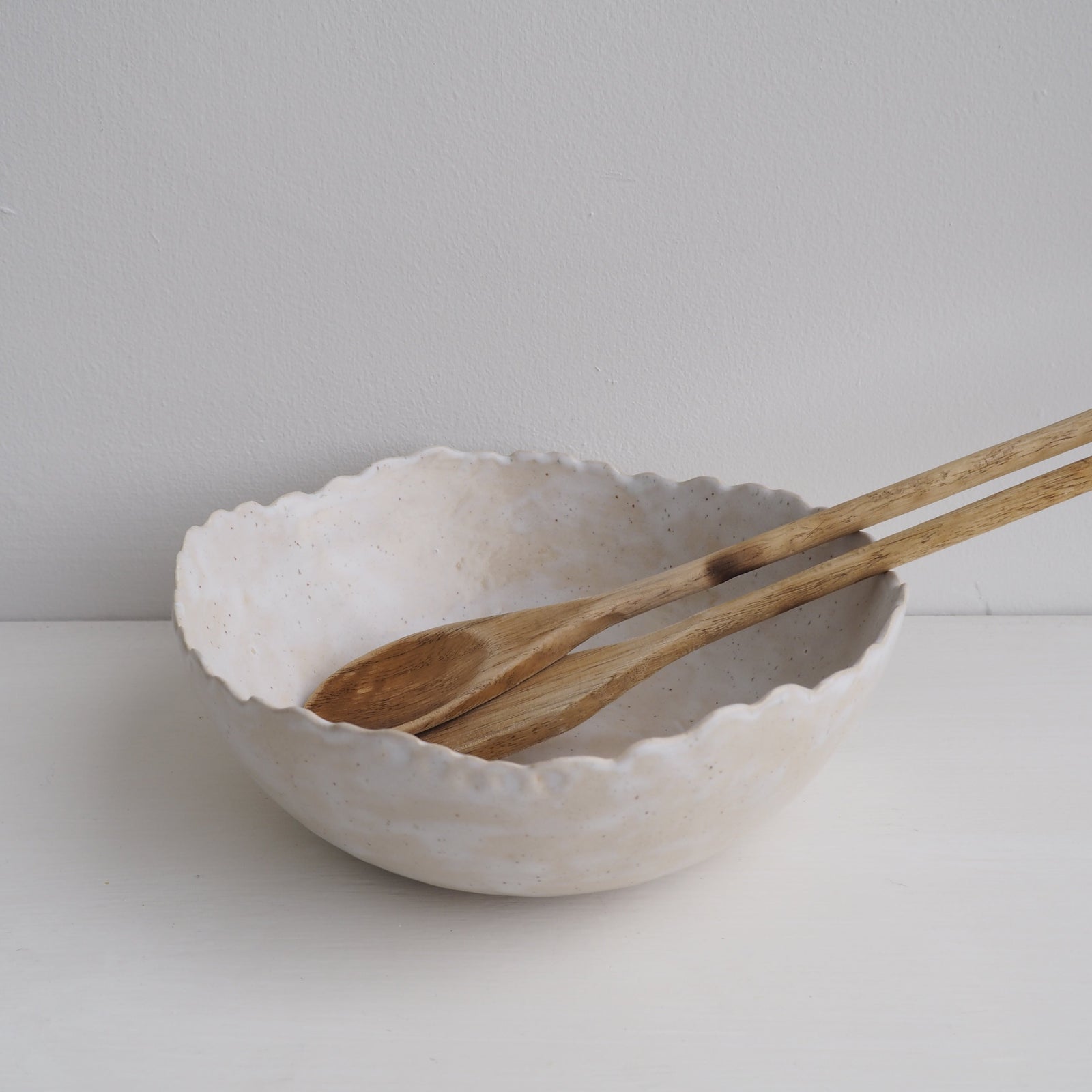 Handmade Cream/White Speckled Scalloped Ceramic Serving Bowl.