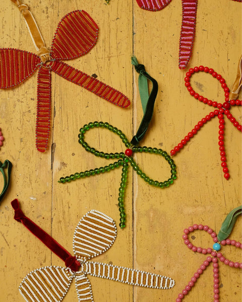HAYA: Green and Red Beaded Christmas Bow Tree Decoration