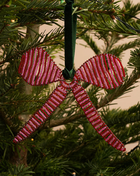 HAJA: Hand-beaded Red and Pink Bow Tree Decoration