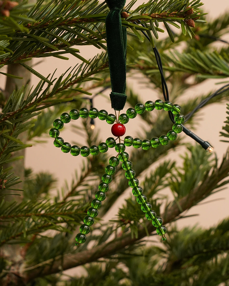 HAYA: Green and Red Beaded Christmas Bow Tree Decoration