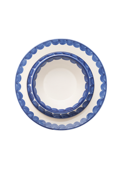 Blue Scallop Dinnerware Set with cereal bowl