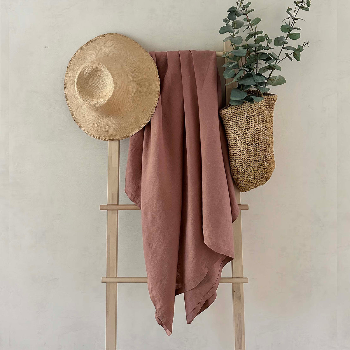 Travel Towel 100% OEKO-TEX® Certified Linen - Faded Blush