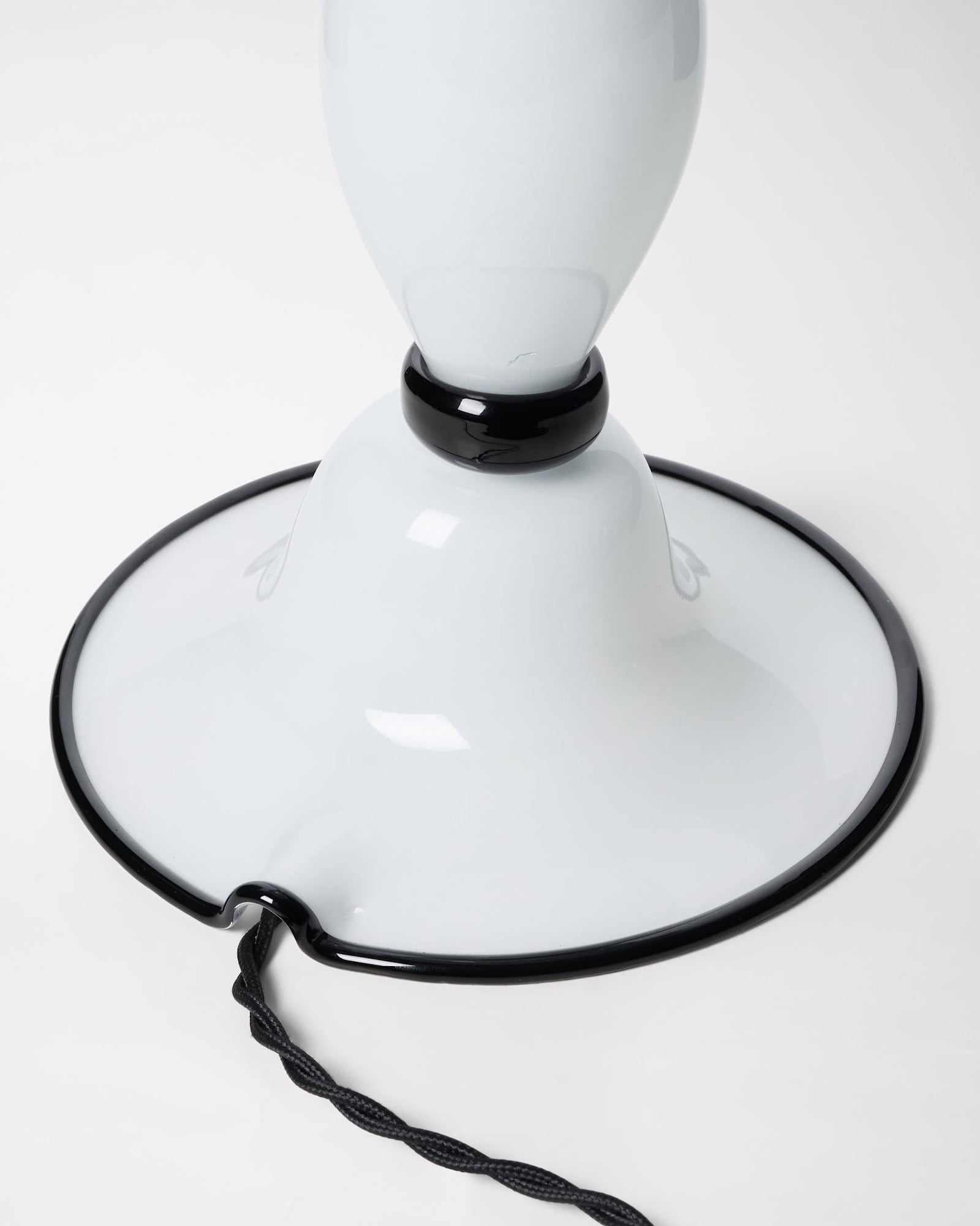 Rosenborg Table Lamp