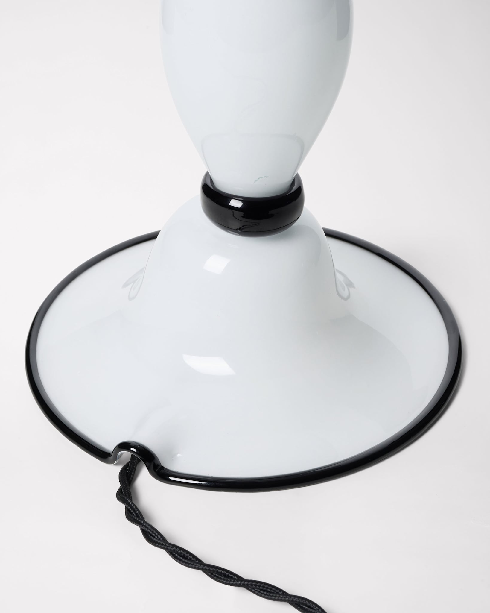 Rosenborg Table Lamp
