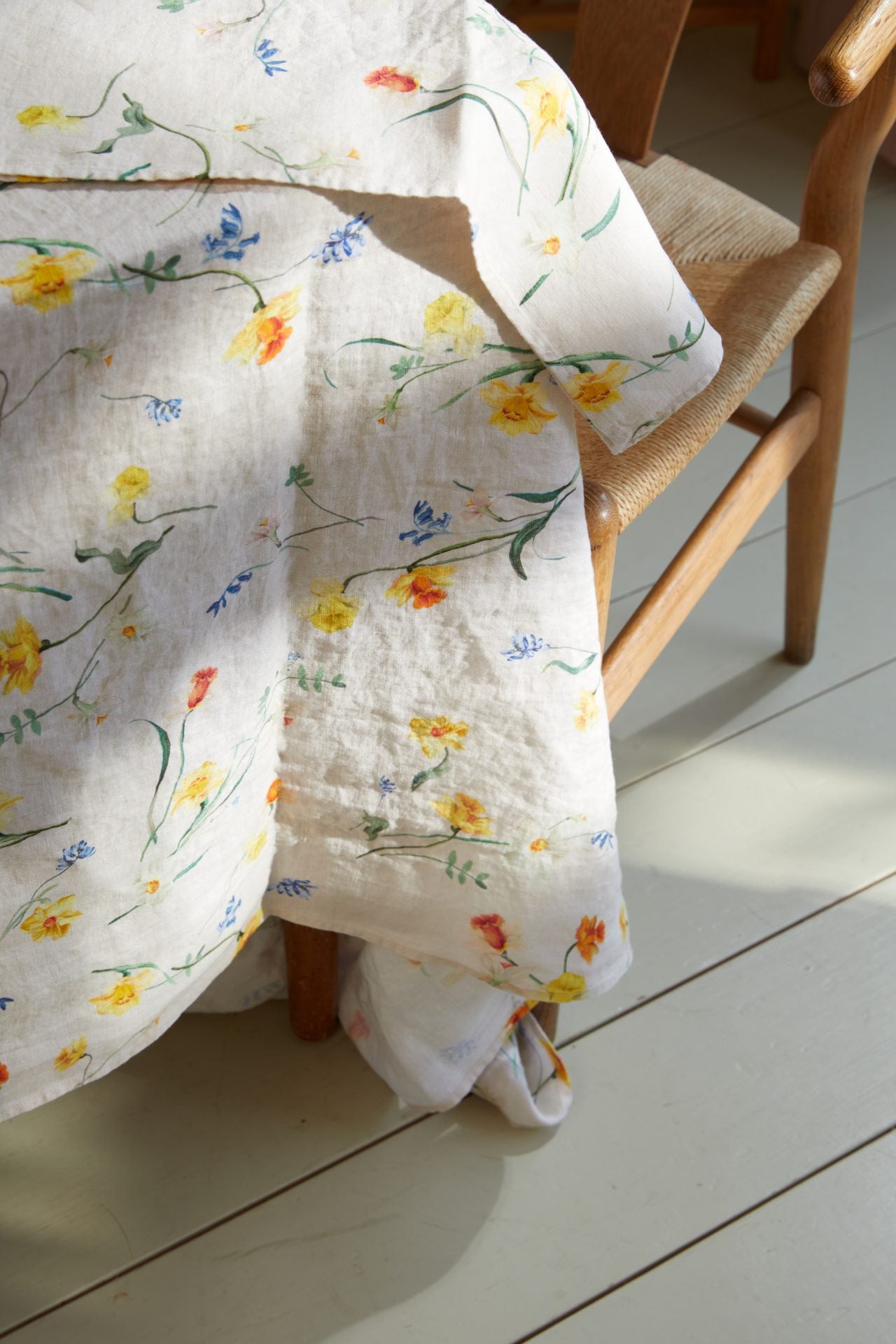 Spring Bulbs Linen Tablecloth