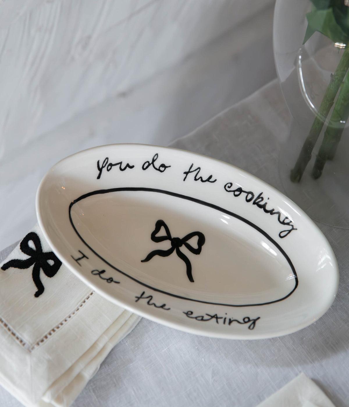 Bow Small Serving Plate - Black 26 cm