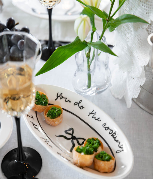 Bow Small Serving Plate - Black 26 cm