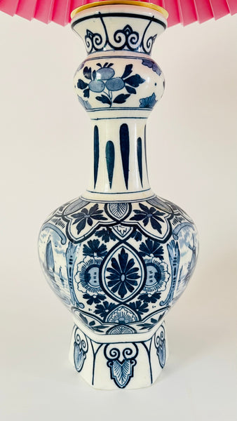 Antique Delft ‘Knobbelvaas’ Lamp