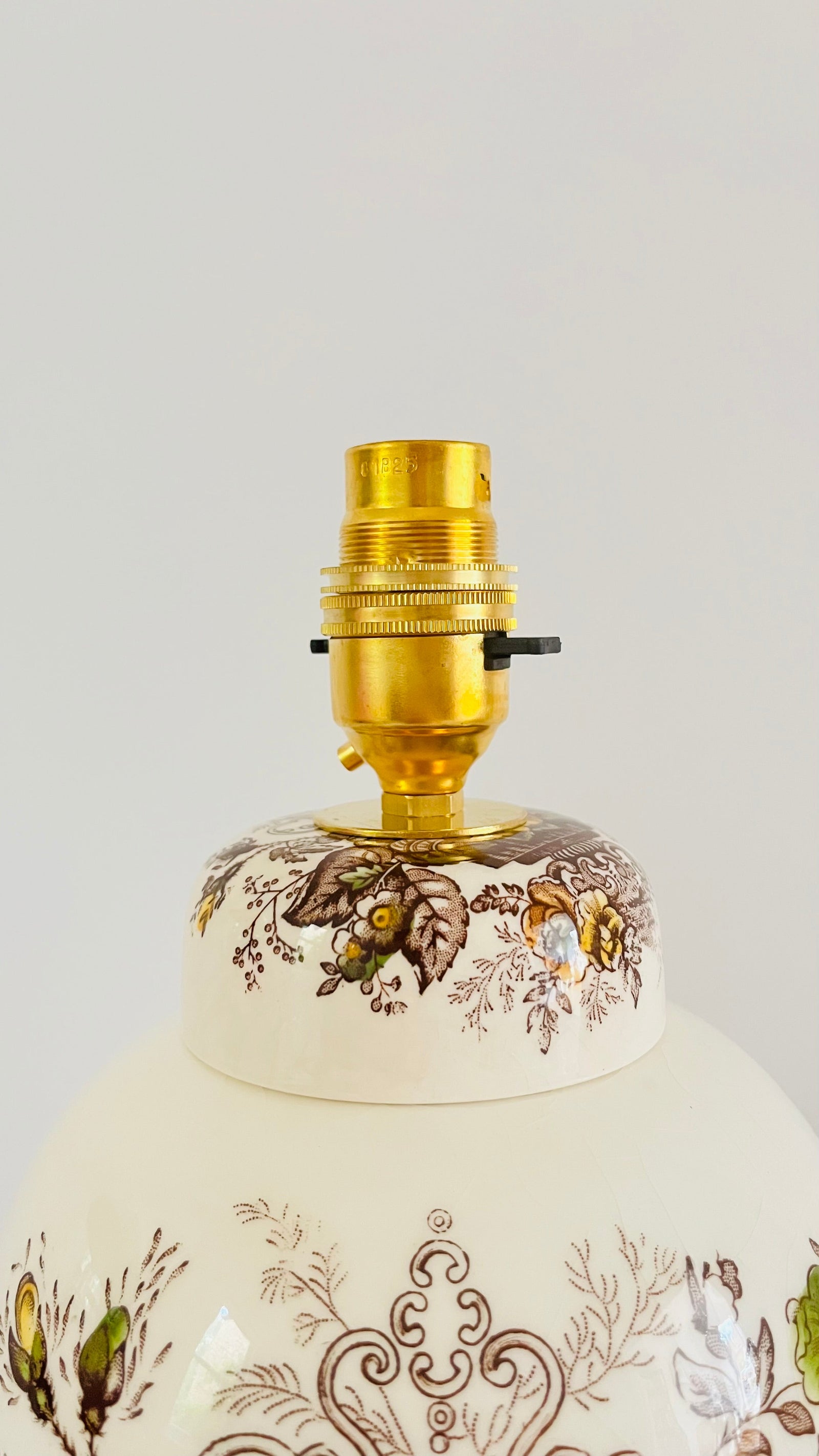Antique Mason’s ‘Ascot’ Lamp