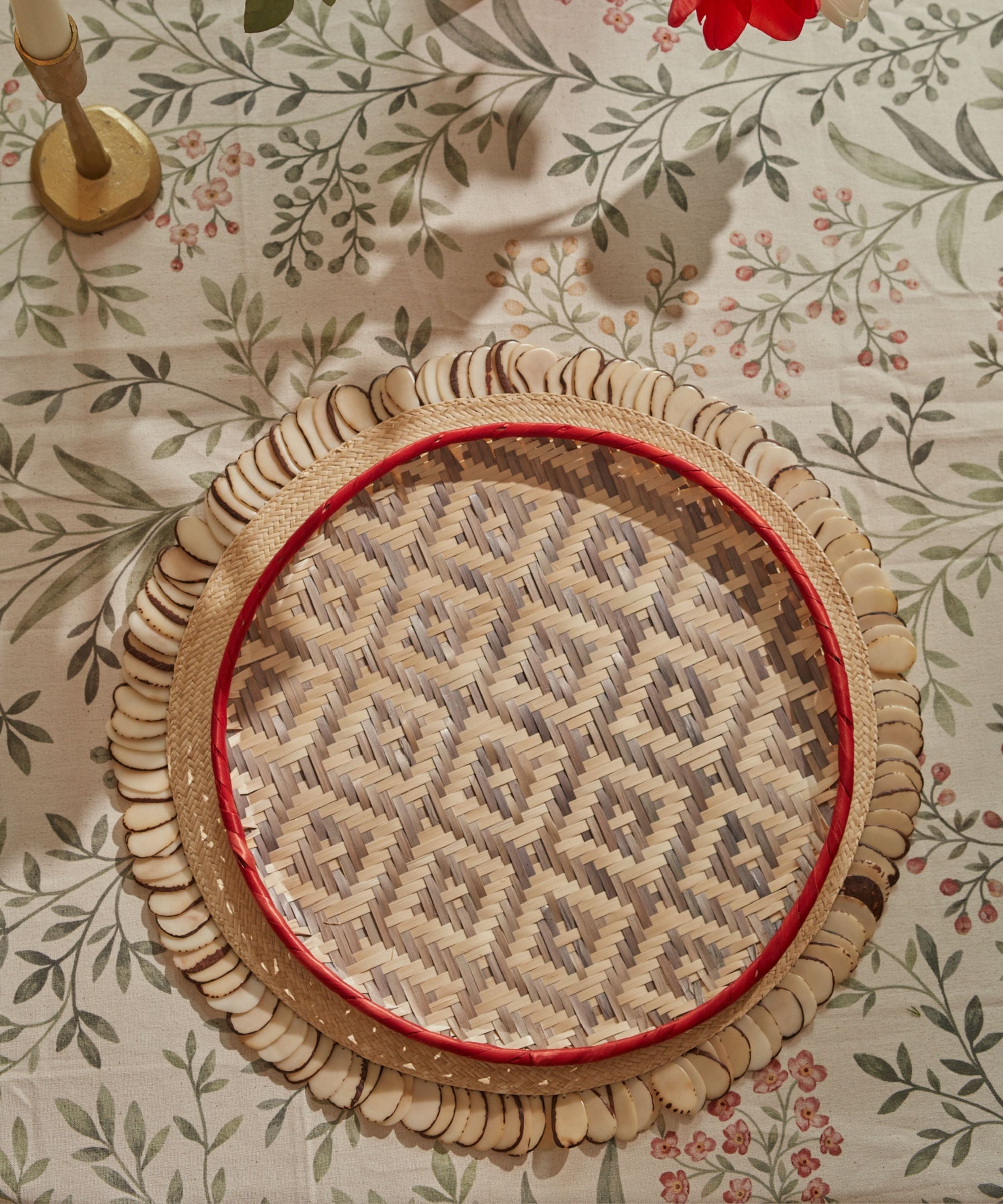 Shrimp-Eye woven Tetera palm charger, taupe and white