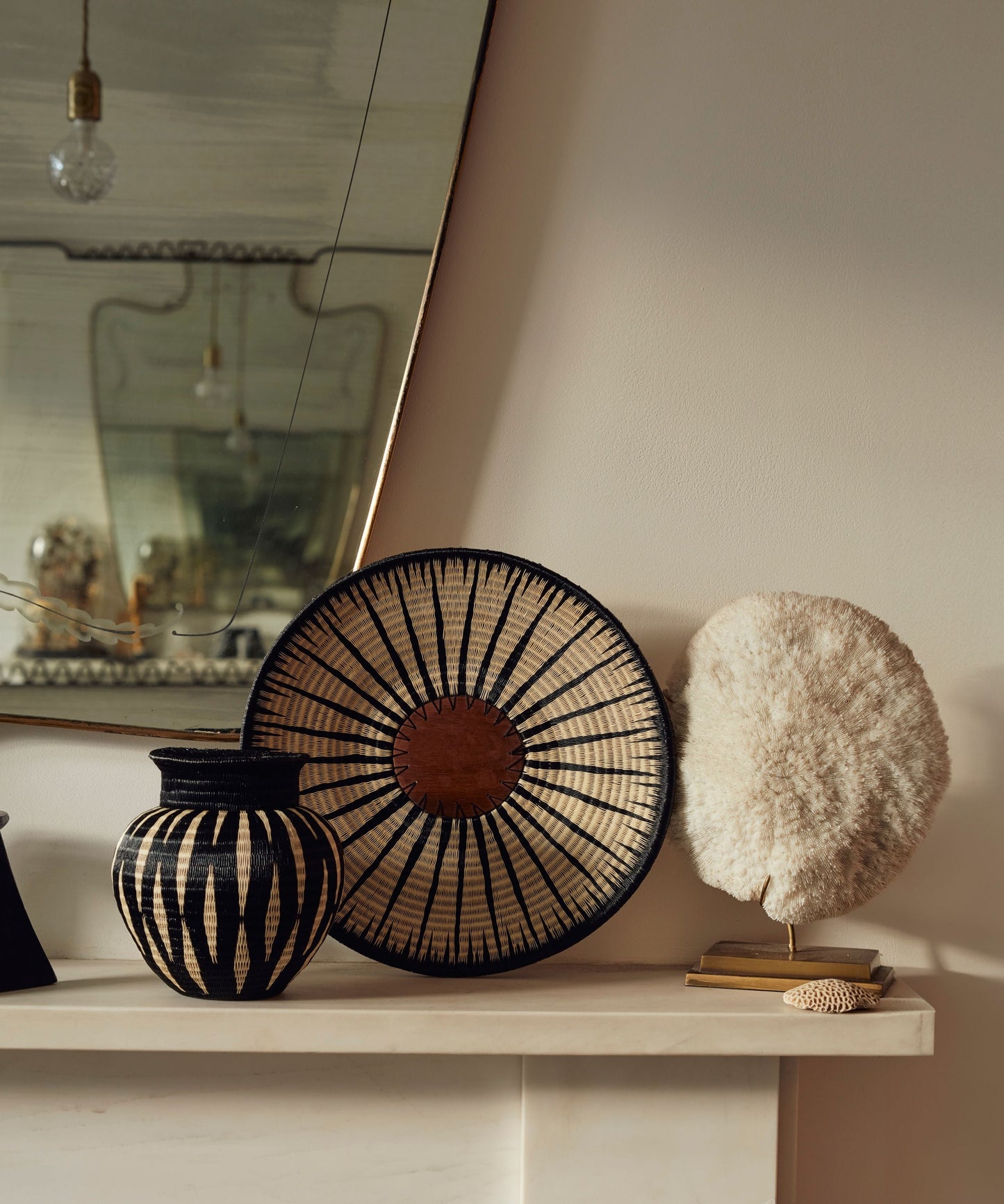 Lluvia bowl in black and white — handwoven Werregue palm, Wounaan artisans, Choco, Colombia