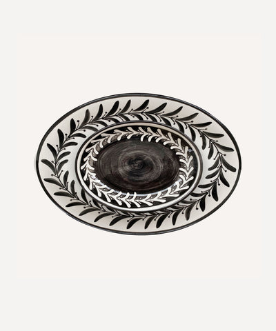 Helecho Serving Platter (set of 2) in Jet Black — hand-painted Fern Wreath ceramic, Carmen del Viboral, Colombia