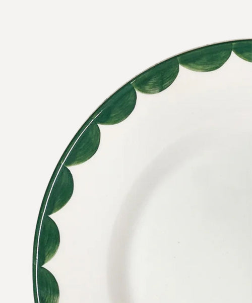 Cascos Side Plate in Fern Green, scalloped ceramic — side profile