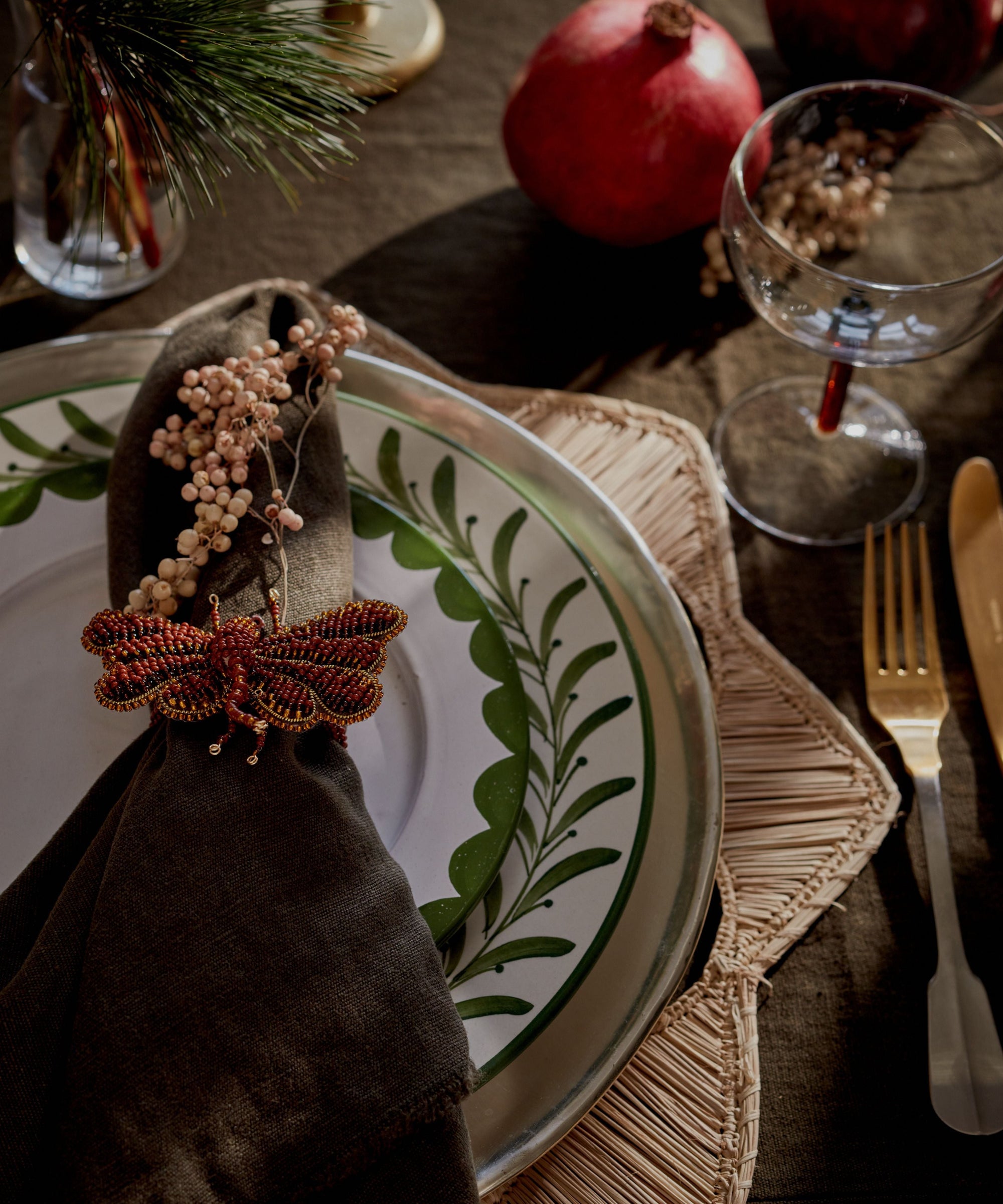 Cascos Side Plate in Fern Green — detail of the scalloped rim