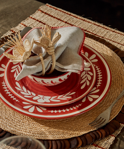 Florencia napkin ring in natural, handwoven iraca palm, close-up detail