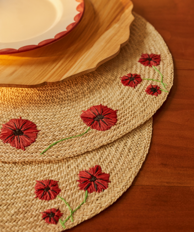 Poppy placemat, close-up of the poppy motif and iraca weave