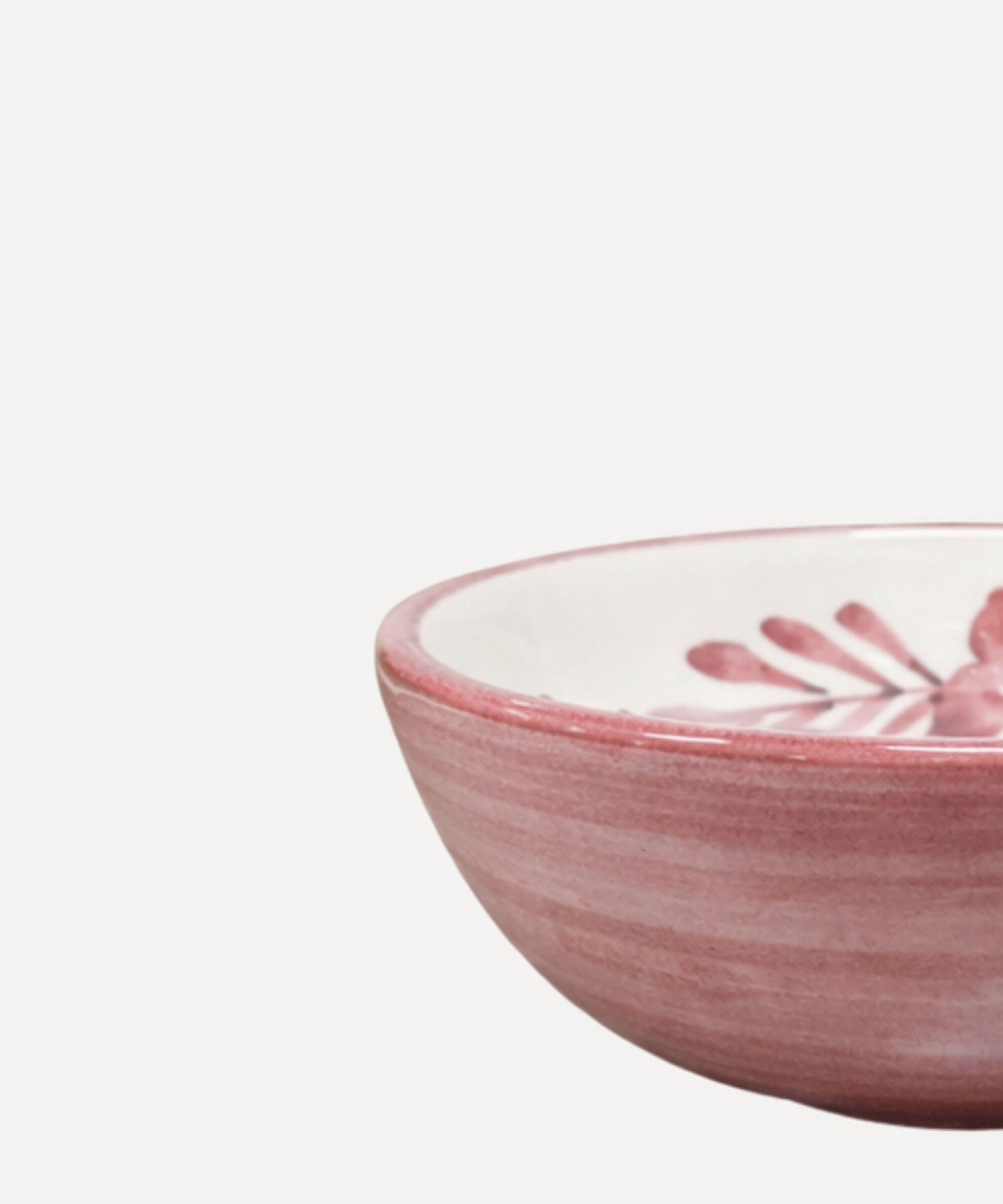 Vintage Rose Flor Bowl, hand-painted in Carmen del Viboral, Colombia.